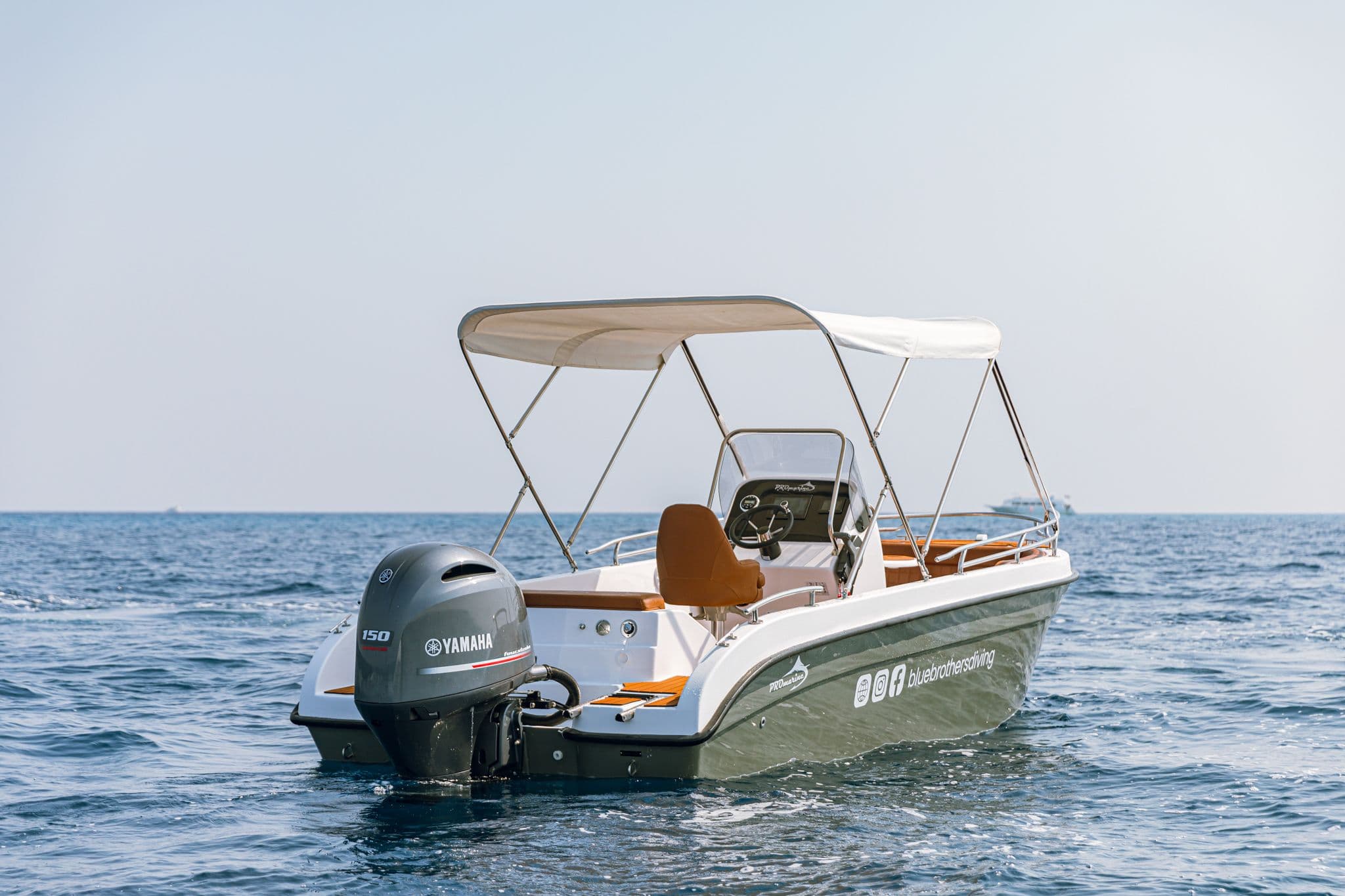 Blue Brothers 1 speedboat with Yamaha engine on the Red Sea