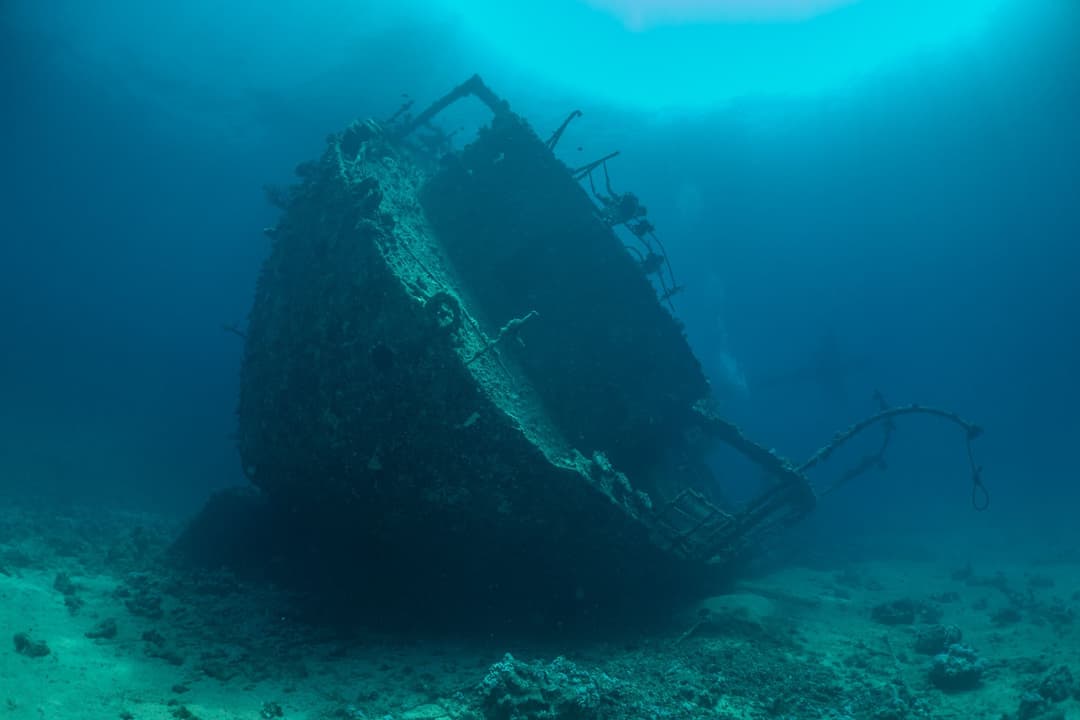 Red Sea shipwreck explored during advanced dive training
